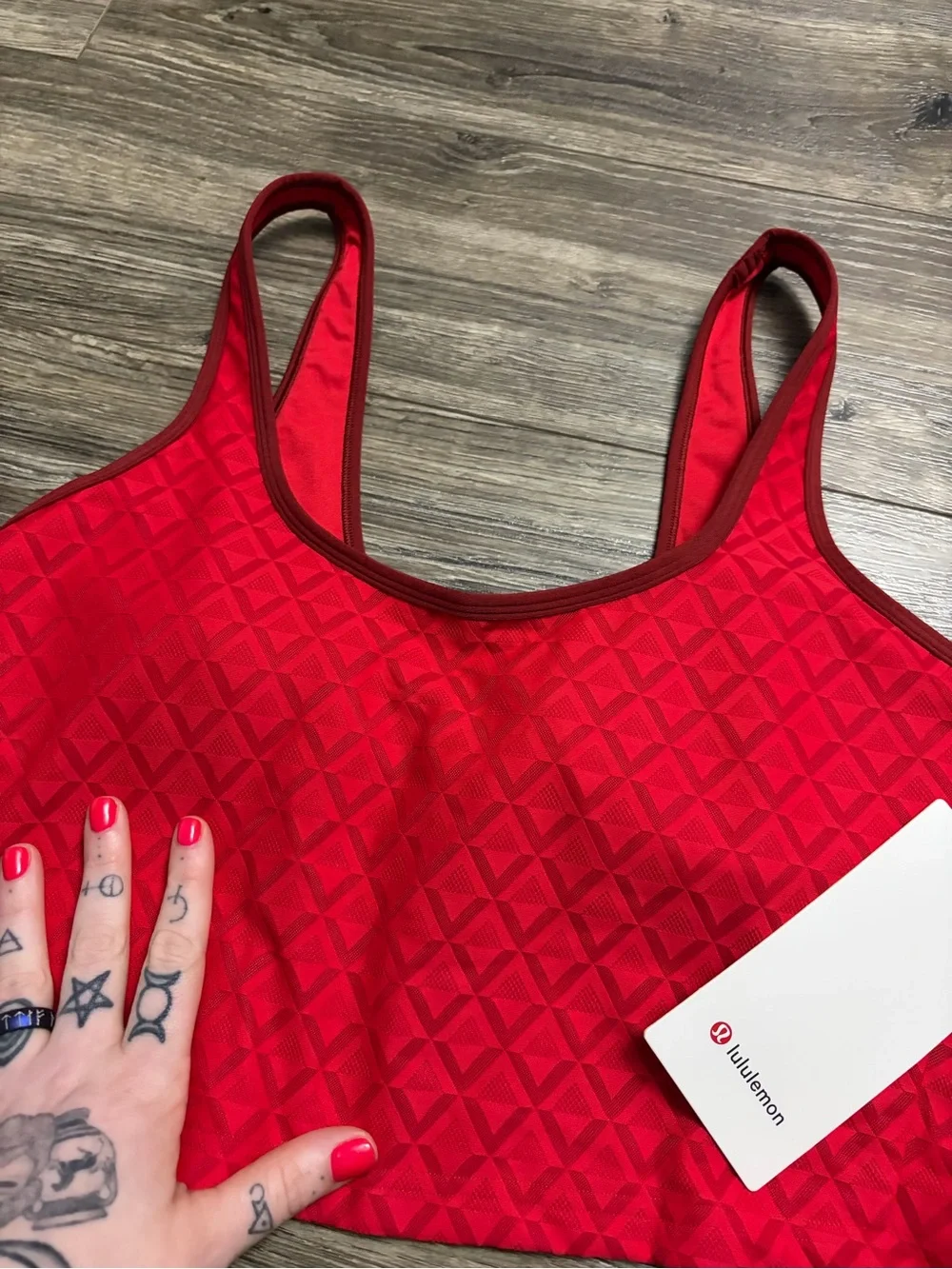 NWT Lululemon Textured Mesh Tennis Tank Top (Lulu Red/Dark Sport Red) Size XL